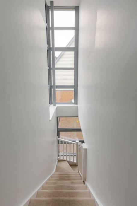 Modern City Centre House With Free Parking Canterbury Exterior foto